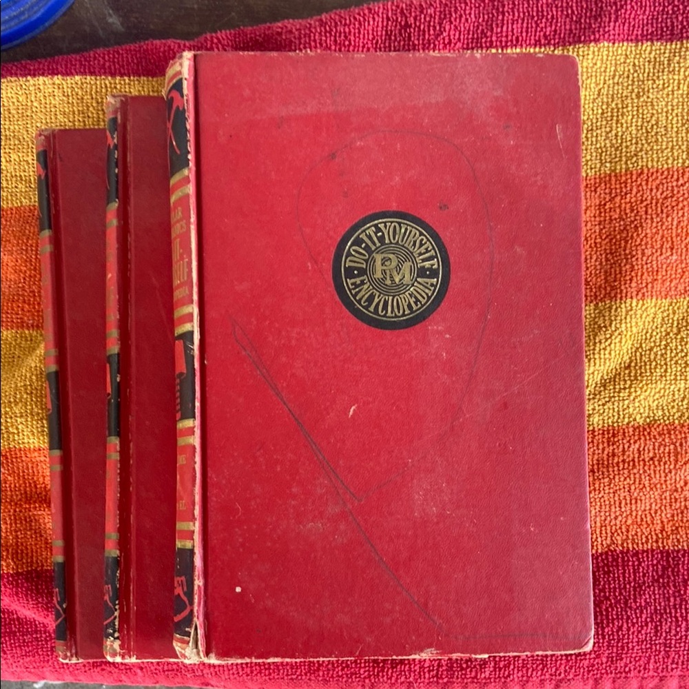 Popular Mechanics Do-It-Yourself Encyclopedia Set